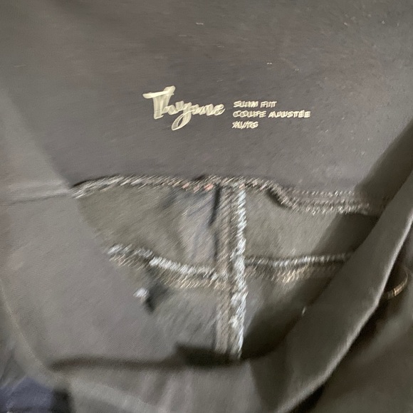 Thyme Maternity Slim Fit Dark Wash Jeans; Size XL; 34 inch Inseam - Picture 4 of 4